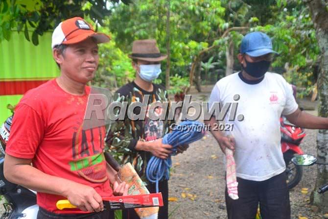 enam-jam-bisa-tuntaskan-penyembelihan-12-ekor-sapi