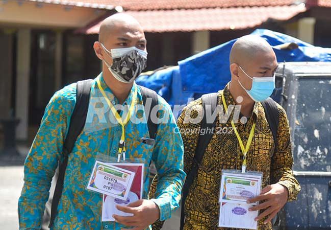 perjuangan-si-kembar-greg-geggy-lolos-bintara-polri-ini-kisahnya