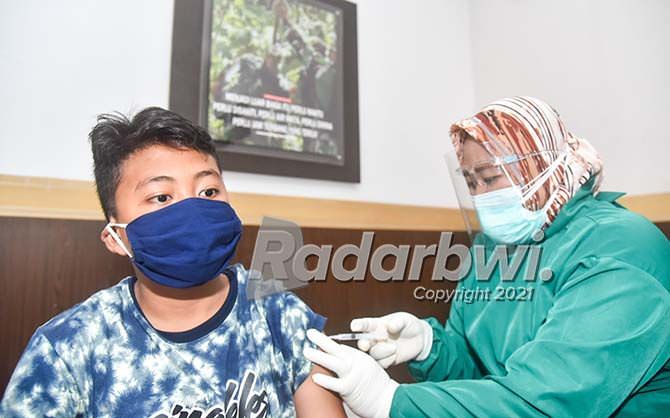 vaksinasi-mulai-menyasar-kalangan-anak-anak