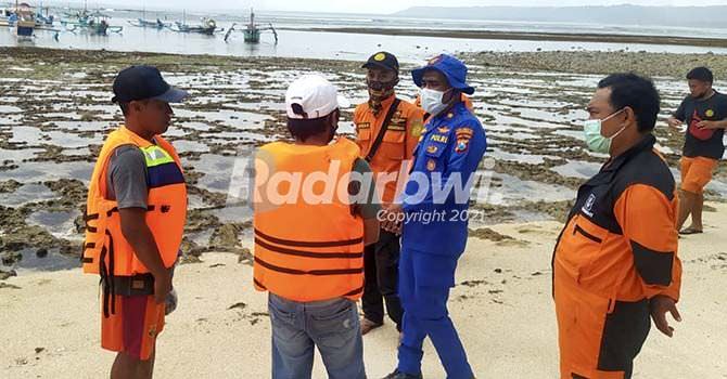 cari-4-abk-bintang-sonar-tim-sar-sisir-dari-laut-muncar-dan-grajagan
