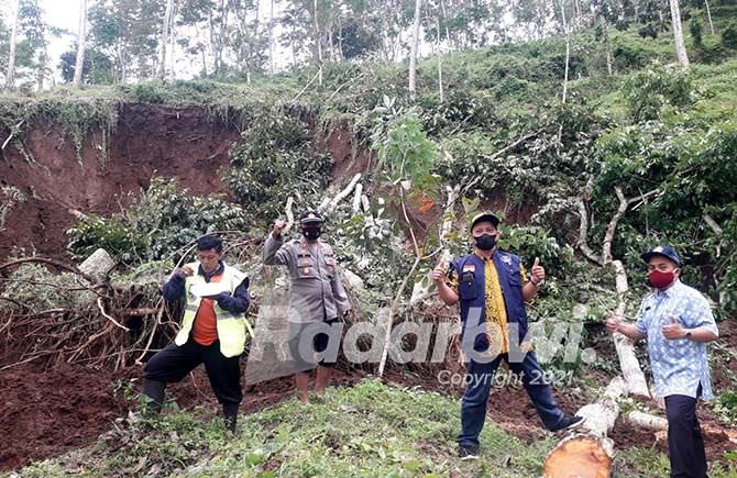 hati-hati-menuju-kebun-malangsari-ada-tebing-longsor-usai-hujan