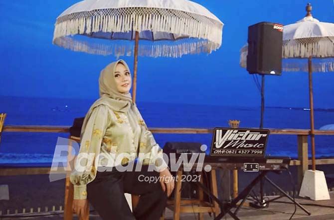 lya-variesta-optimalkan-channel-youtube-sekaligus-buka-usaha-kedai