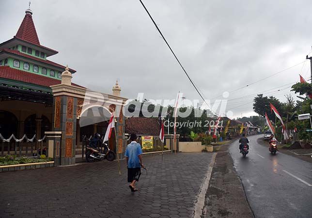tumpeng-sewu-kemiren-digelar-tertutup-tanpa-libatkan-orang-luar