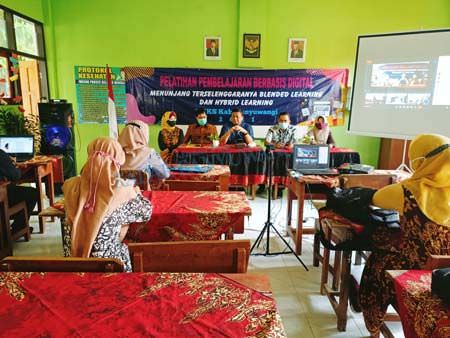 guru-dilatih-maksimalkan-akun-pembelajaran-daring