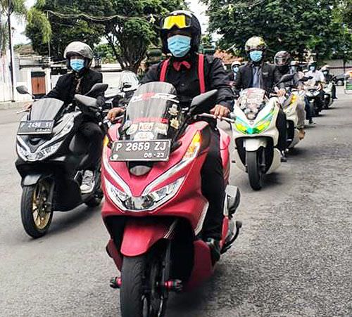 tampil-keren-saat-touring-komunitas-honda-pcx-merasa-nyaman