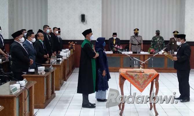 gantikan-almarhum-fahrudi-nur-laili-imama-masuk-komisi-iv