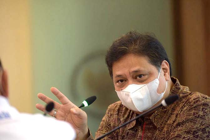 kasus-covid-19-menurun-tajam-masyarakat-diminta-harus-tetap-waspada