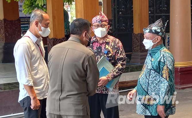 pemkab-situbondo-dan-perhutani-fasilitasi-petani-porang