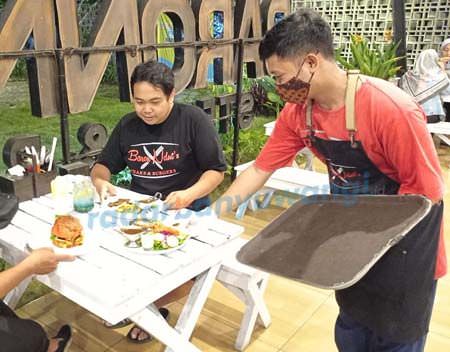 baron-ndut-cafe-sajikan-hidangan-western-ala-banyuwangi