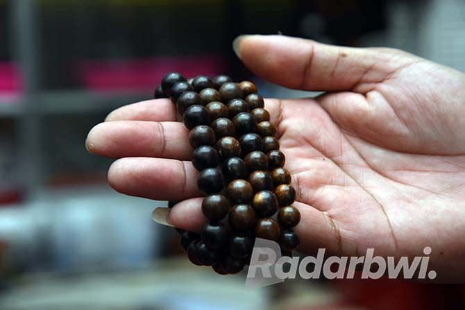 gelang-kayu-gaharu-aroma-wanginya-bikin-rileks