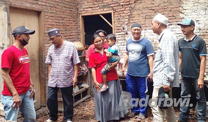 pkb-siap-bantu-perbaiki-rumah-warga-yang-ambruk