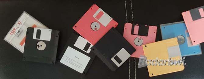 floppy-disk-ditinggalkan-karena-kapasitasnya-kecil