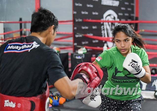 mengenal-pelatih-muaythai-shelly-cahyani-hamil-tua-pun-masih-berlatih