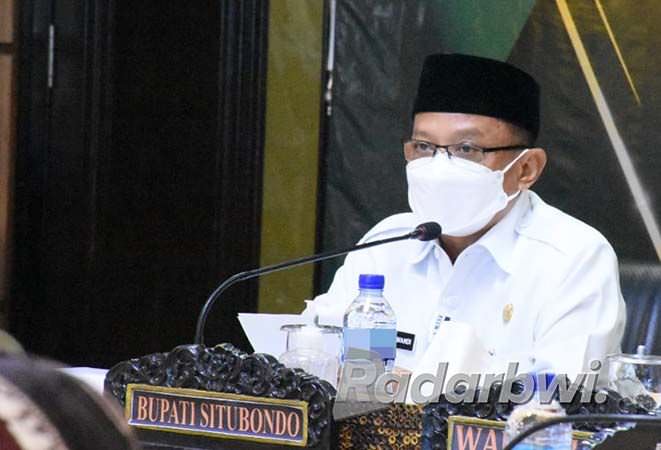 Karna Suswandi, Bupati Situbondo.