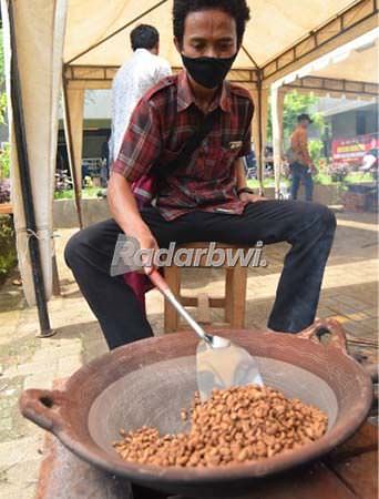 wajan-tanah-liat-bikin-kopi-sangrai-berkualitas
