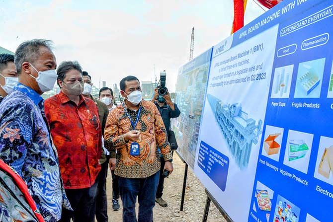 airlangga-hartarto-groundbreaking-investasi-pabrik-kertas