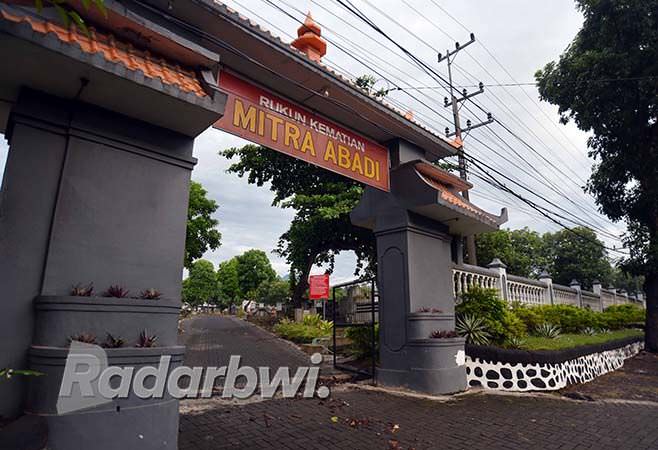 makam-tionghoa-kluncing-warga-sekitar-jadi-juru-kunci-dan-tukang-gali