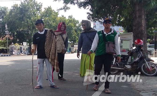napak-tilas-kiai-abdul-majid-santri-jalan-kaki-paiton-sukorejo
