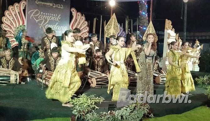regenerasi-pelaku-seni-lewat-festival-rampak-kendang-milenial