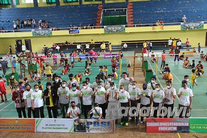 turnamen-badminton-diikuti-200-peserta-berebut-hadiah-total-35-juta