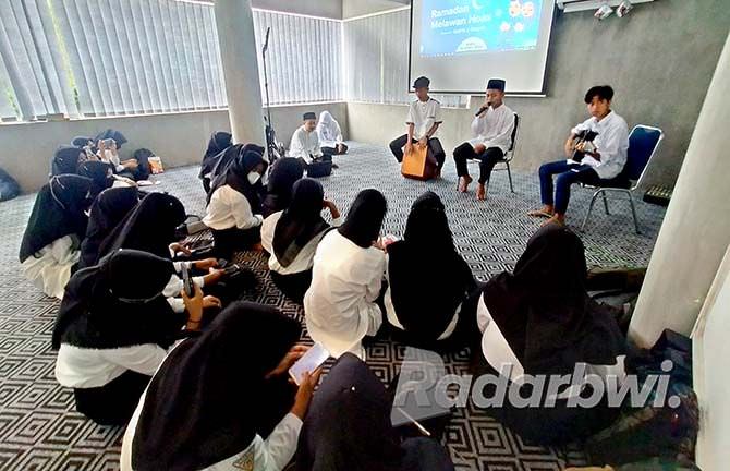dihibur-musik-akustik-diisi-ceramah-mahasiswa-lebanon