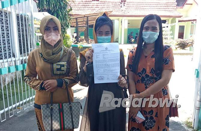 jadi-korban-arisan-online-biduan-dangdut-lapor-polisi