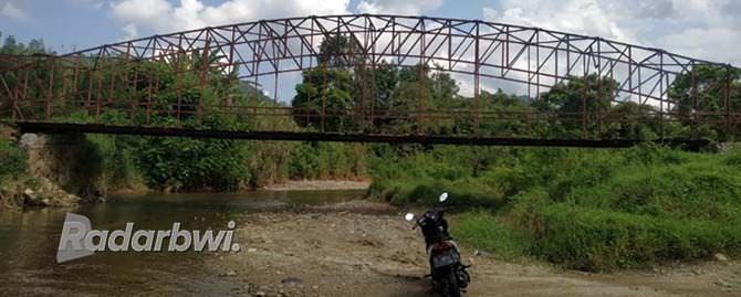 jembatan-plengkung-klasik-dan-populer-di-kalangan-muda