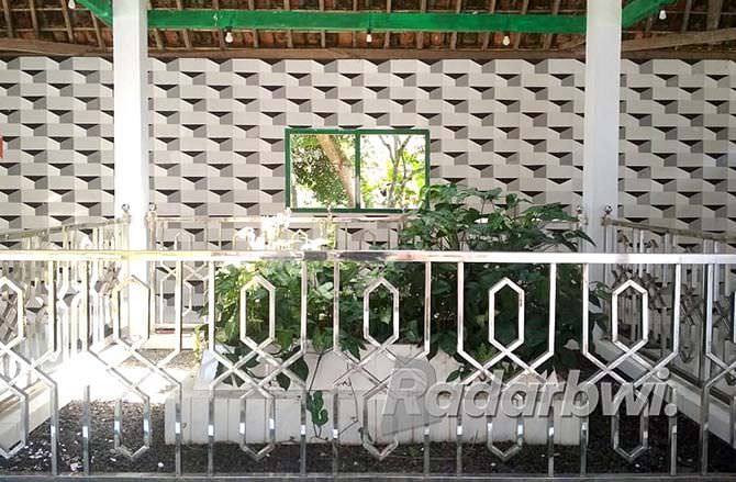 Makam alm KH Abdullah Faqih di Dusun Cemoro, Desa Balak, Kecamatan Songgon, Banyuwangi, masih sering dikunjungi peziarah hingga sekarang.