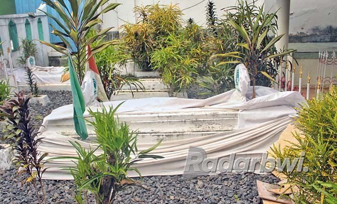 kiai-mannan-pernah-mewakili-pesantrennya-kiai-basyar