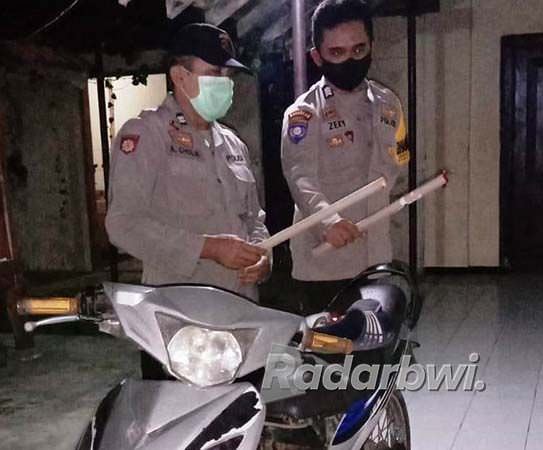 perang-petasan-dibubarkan-satu-motor-diamankan