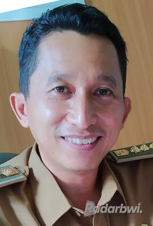 Bibin Widyatmoko, Camat Kabat. (Gareta Wardani/RaBa)