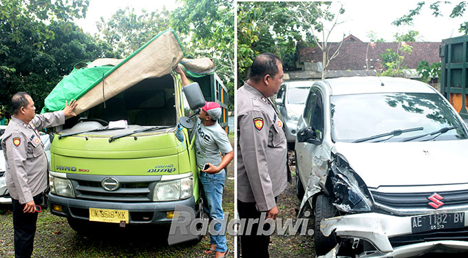 CEK: Dump truck Hino (foto kiri) yang sempat terguling dalam tabrakan dengan mobil Suzuki Ertiga (foto kanan) di jalan raya Dusun Krajan, Desa Setail, Kecamatan Genteng diamankan di Mapolsek Genteng, Jumat (7/10). (Salis Ali/Radar Genteng)