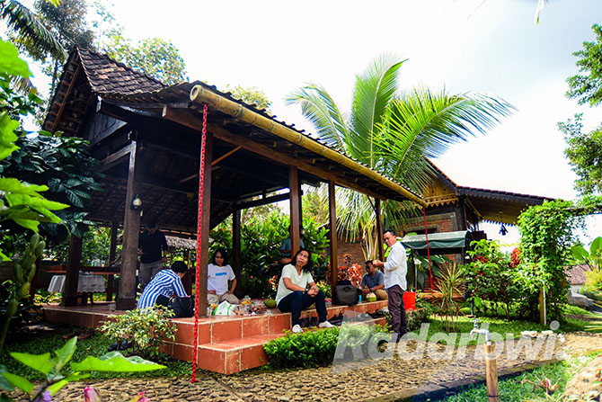 ADEM: Salah satu vila di Desa Pesucen, Kecamatan Kalipuro, Banyuwangi.  (RAMADA KUSUMA/RABA)