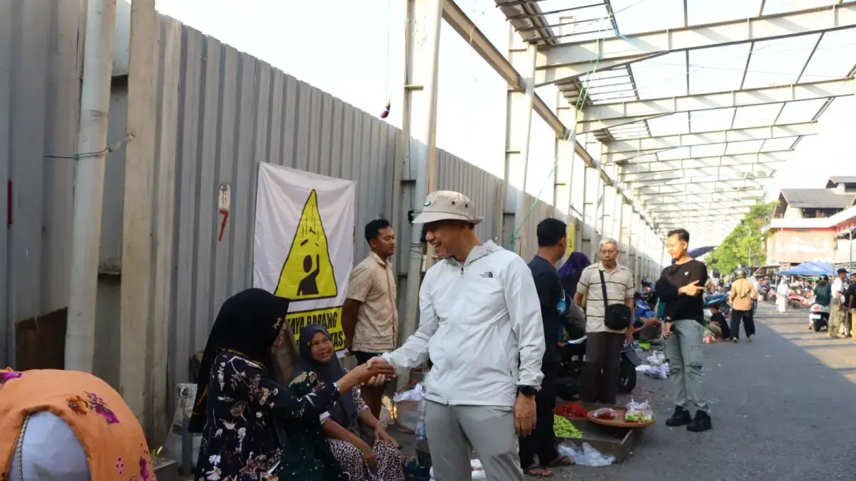 DIALOG: Bupati Kudus Sam