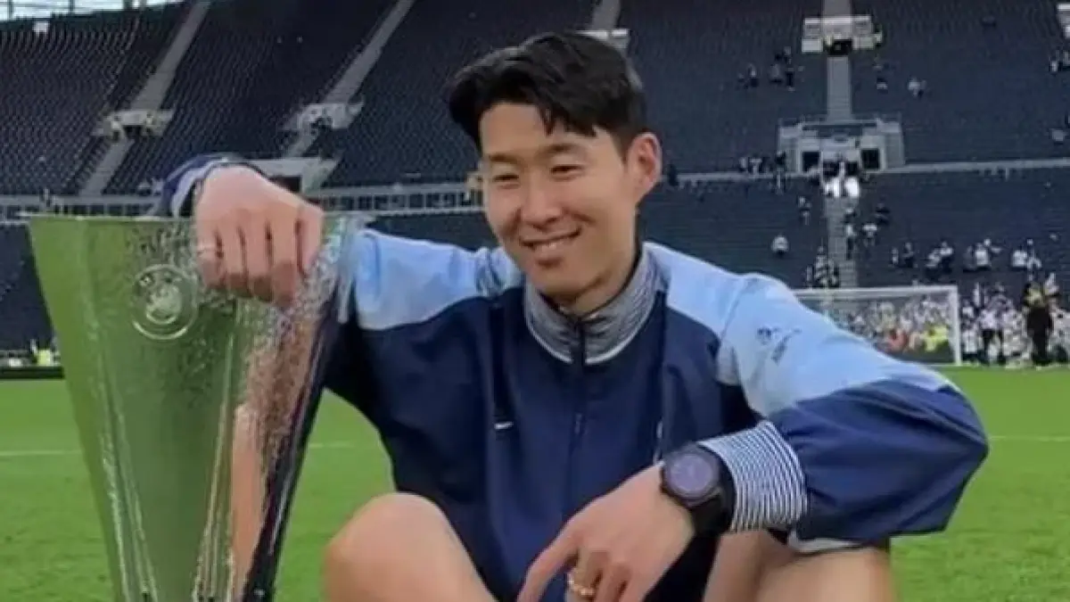 Sumber Foto : instagram @spursofficial Son Heung-min   