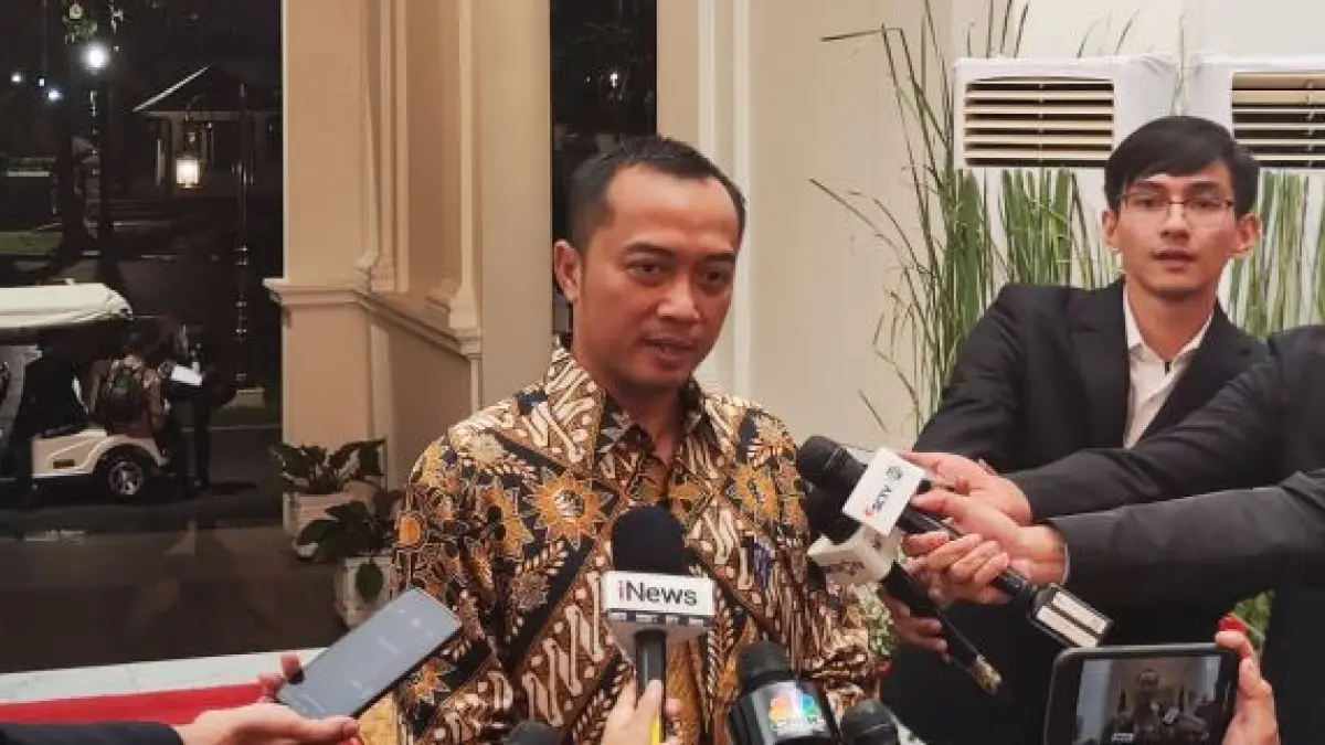 ASAL NGAWI: Mensesneg Prasetyo Hadi memberi keterangan pers. (ANTARA)