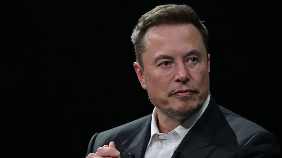 IPO SpaceX mengantarkan Elon Musk menjadi manusia pertama dengan kekayaan lebih dari 1 triliun dolar AS atau sekitar Rp 18 kuadriliun.