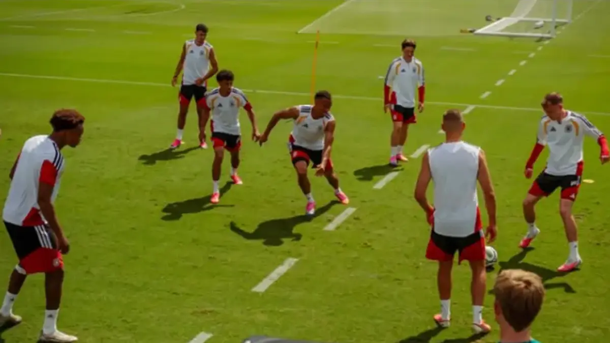 Sesi latihan timnas Jerman jelang laga melawan Kurasao, Senin (15/6) dini hari WIB. (INSTAGRAM DFB_TEAM)