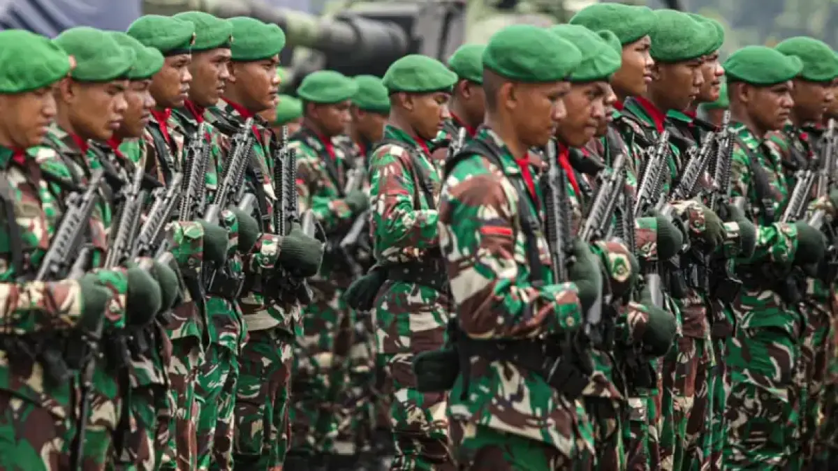 TNI sebut kehadiran dalam.aksi demonstrasi hanya untuk membantu polisi.