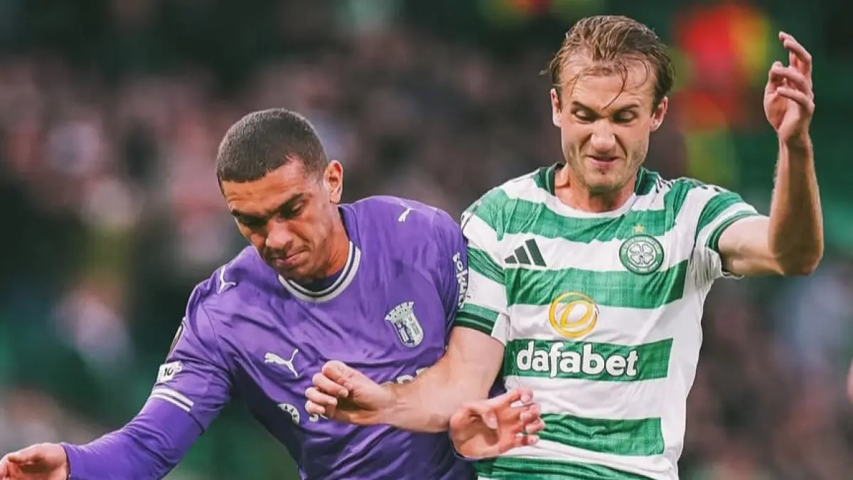 Celtic sukses merebut gelar dari Hearts di pekan terakhir, menjadi alarm serius bagi Arsenal dalam perebutan Premier League