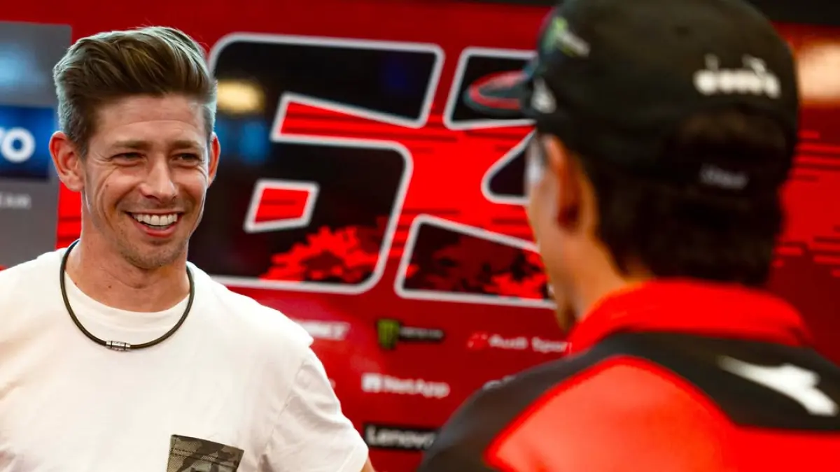 Casey Stoner mengatakan ia tak punya kewajiban di paddock MotoGP, hanya suka berbagi saran. (Ducati)