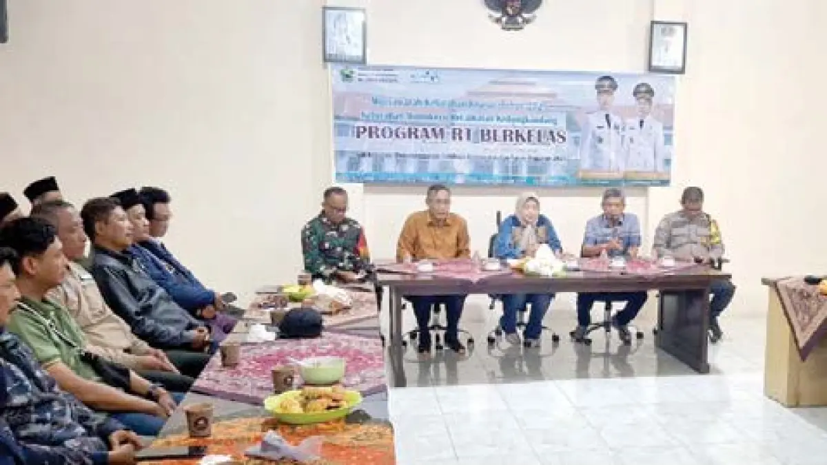 DIEVALUASI: Ketua RT se-Kelurahan Wonokoyo, Kedungkandang mengikuti musyawarah Program RT Berkelas pada November 2025 lalu. (istimewa)