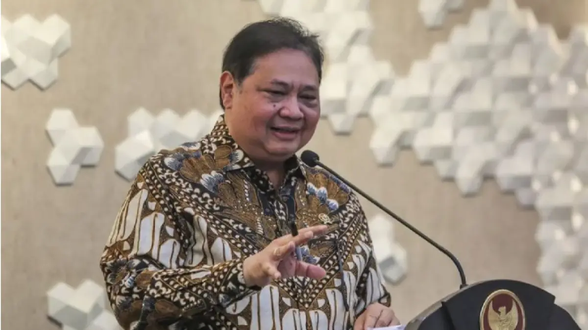 Menteri Koordinator (Menko) Bidang Perekonomian Airlangga Hartarto mengungkapkan Gaji ke-13 2026