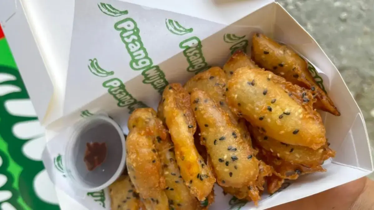 Pisang goreng favorit warga Malang. (Pisang Wijen Kalani / Google Maps)