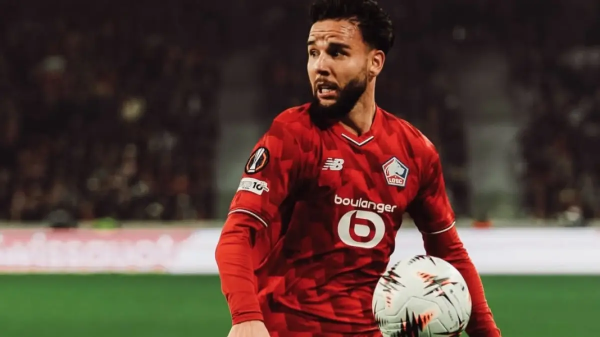Aksi Calvin Verdonk membela LOSC Lille.