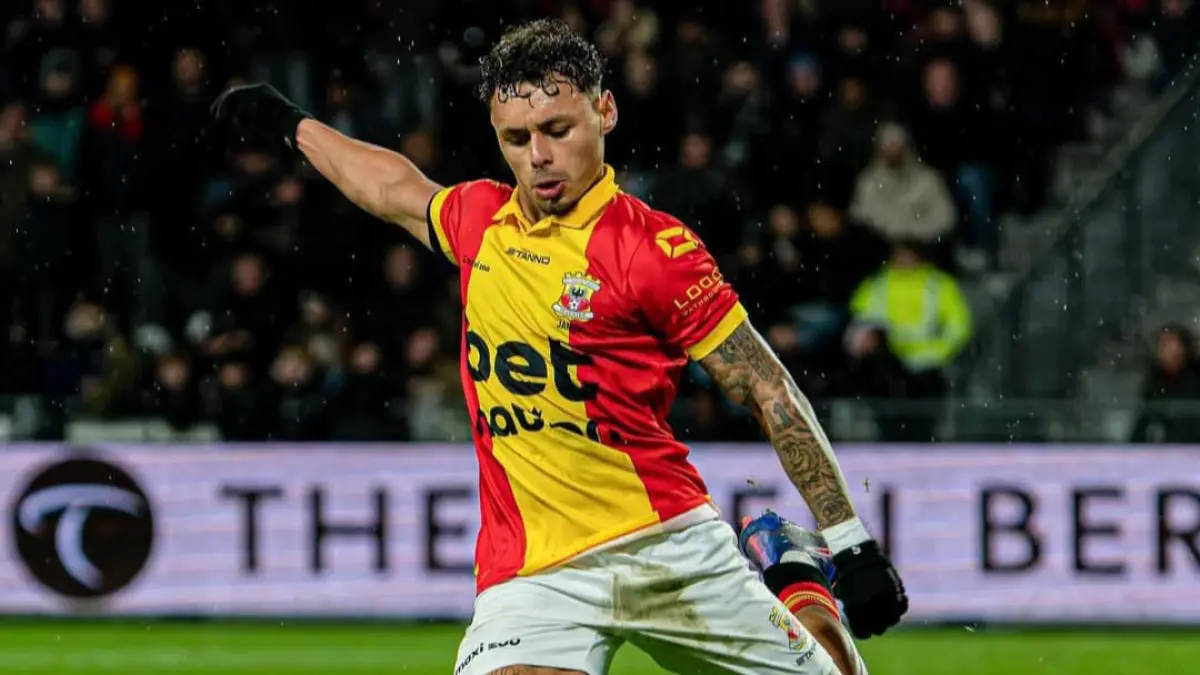 Pemain Go Ahead Eagles, Dean James.