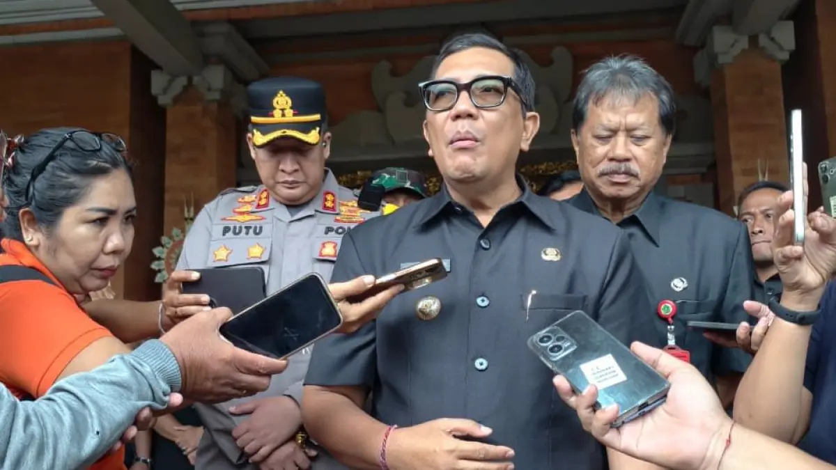 Bupati Tabanan, I Komang Gede Sanjaya.