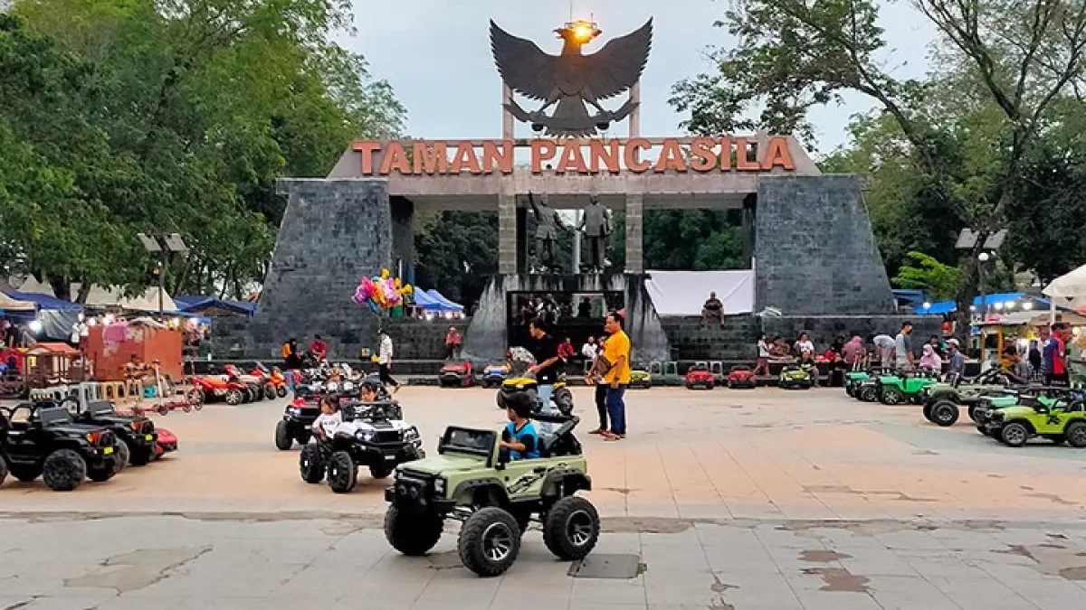 Pelaku UMKM tumbuh pesat di sejumlah titik di Kota Karanganyar. (Rudi Hartono/Radar Solo)
