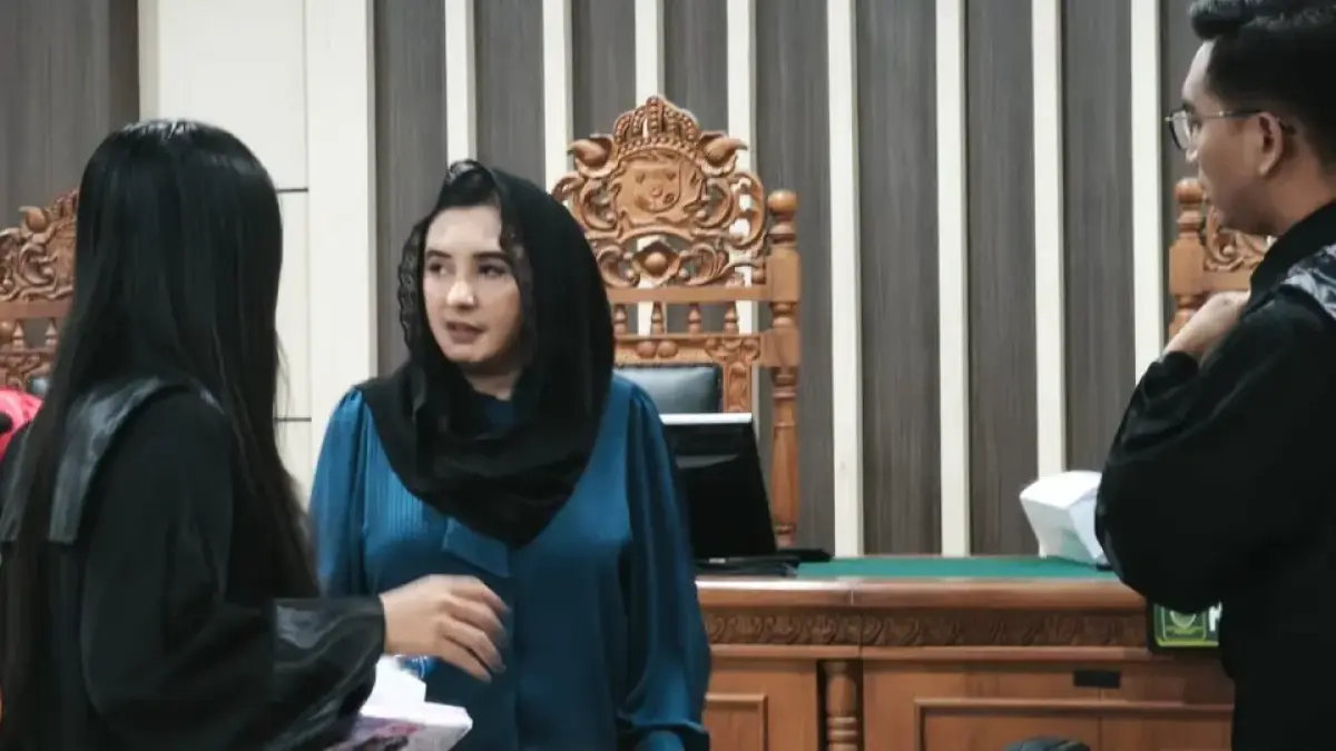 Bupati Pekalongan nonaktif, Fadia Arafiq menjalani sidang tuntutan di Pengadilan Tipikor Semarang, Kamis (24/9/2026). (Foto: Ida Fadilla/ Jawa Pos Radar Semarang)