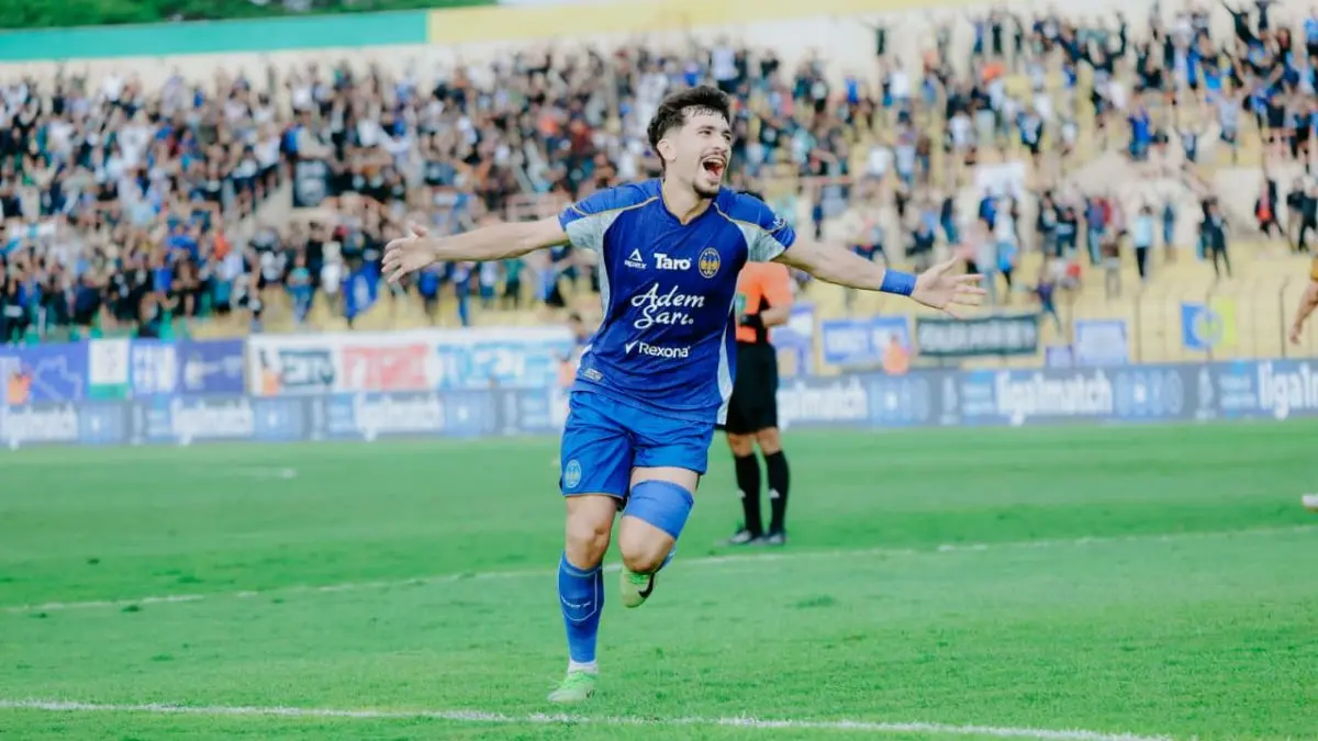 Foto pemain PSIM Jogja asal Tajikistan Rahmatsho Rahmatzoda